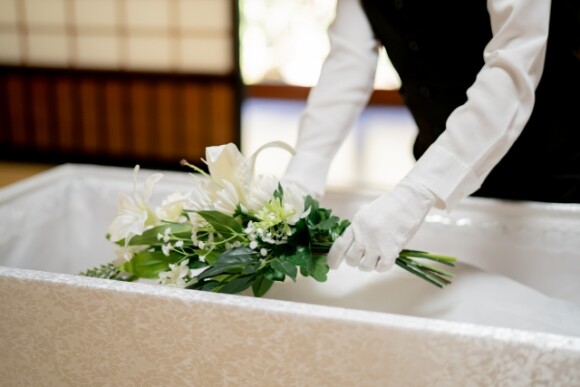 出棺と納棺の儀式の意味について